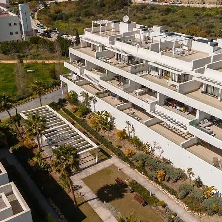 La Olas Hotel *