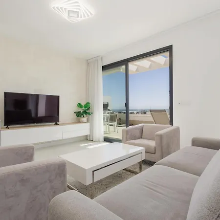 Отель La Olas *